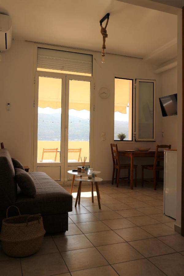 Appartamento Plateia Sea View Loft Samos Town Esterno foto